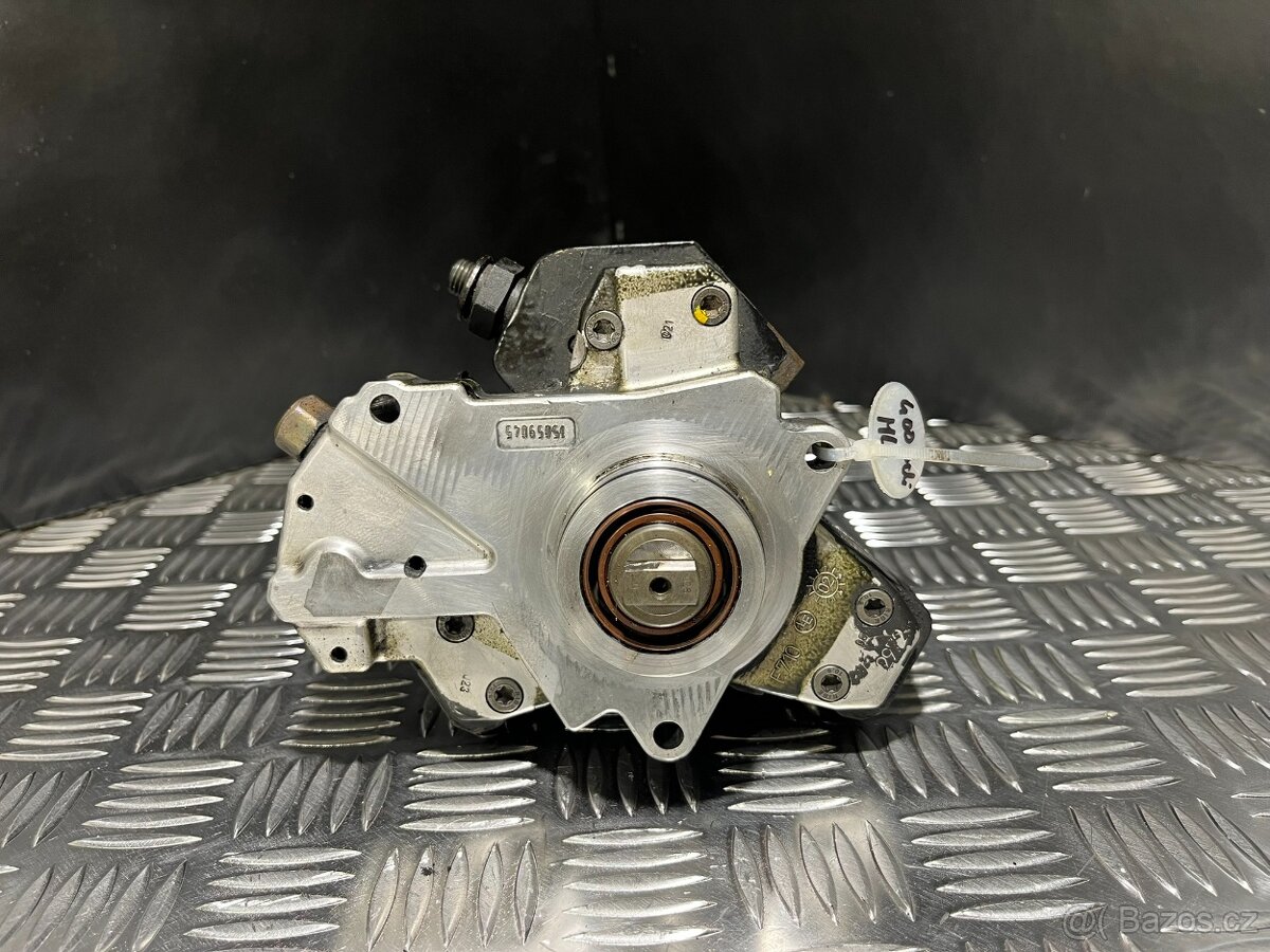 //Vstřikovací Čerpadlo Mercedes OM628 Bosch//