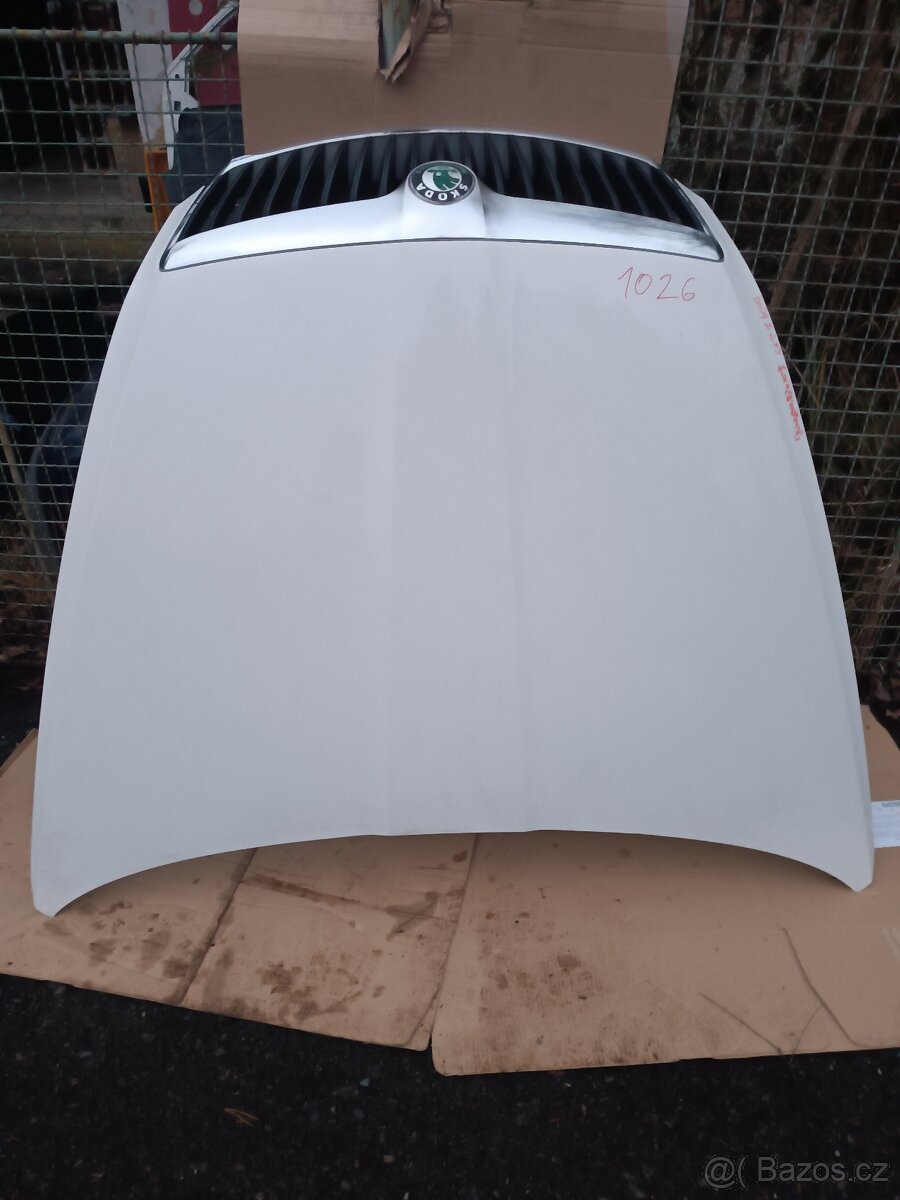 Skoda Octavia 2 facelift - přední kapota, přední nárazník