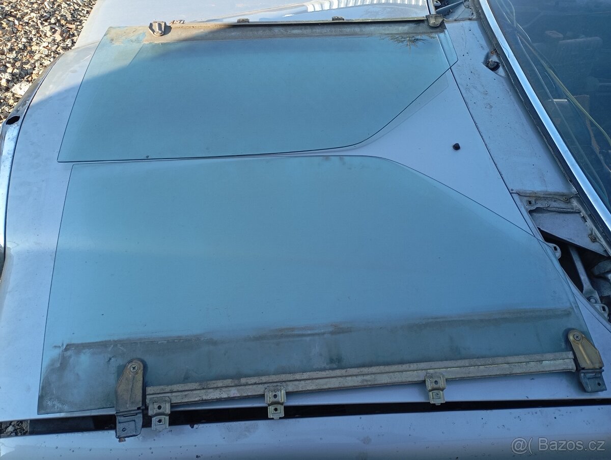 Boční okna dveří Mercedes Benz C123, coupe.