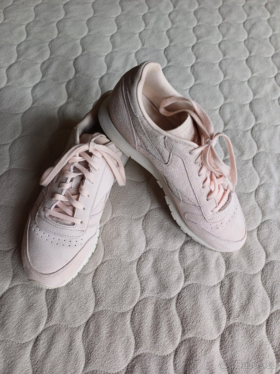 Kožené tenisky Reebok vel. 40,5