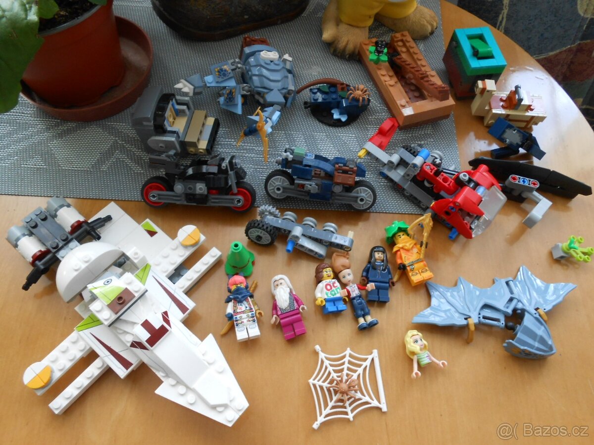 Lego mix 2kg + LEGO uložný box 15x12cm - kusy a druhy foto