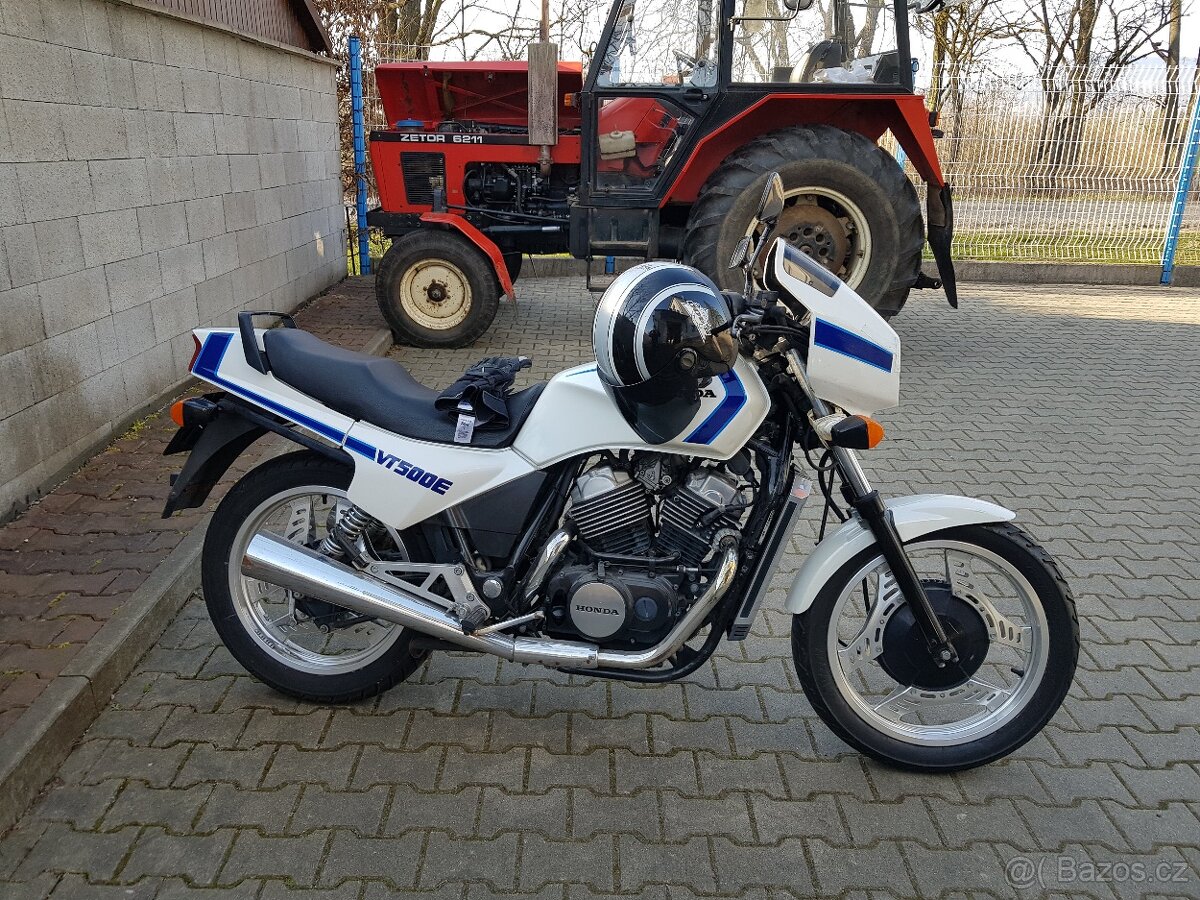 Honda VT500 E