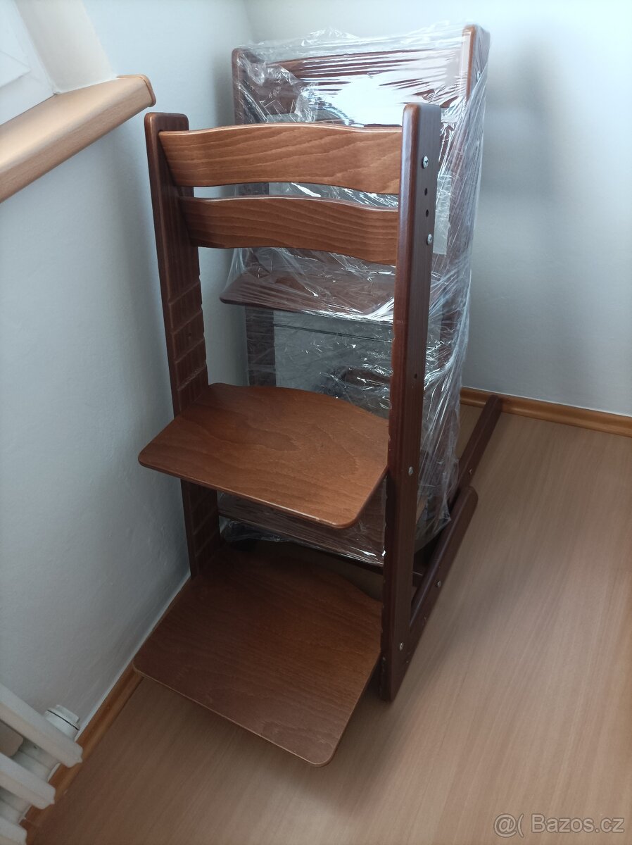 Rostoucí židle