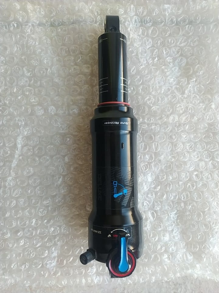 Tlumič RockShox Deluxe RT 230x60