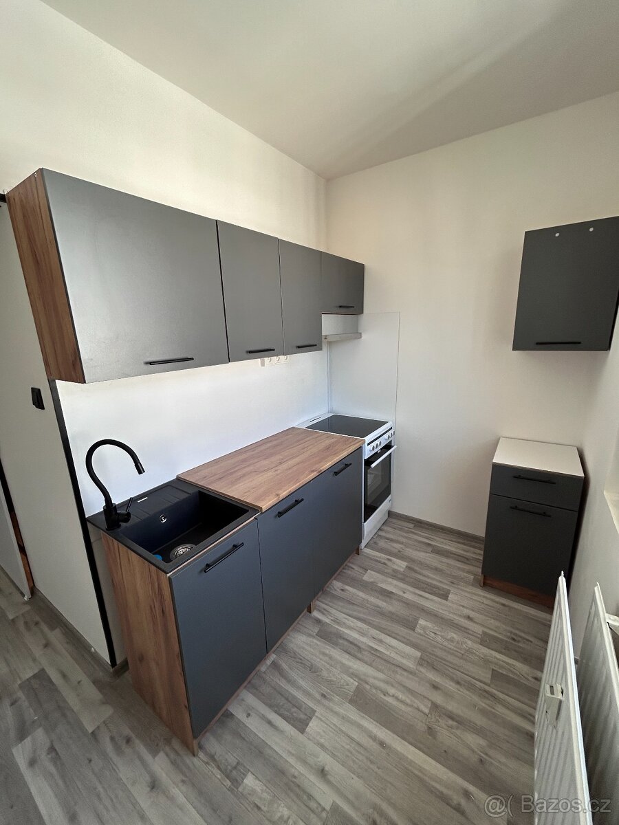 🏡 Pronájem bytu 1+1, 35 m² – Děčín