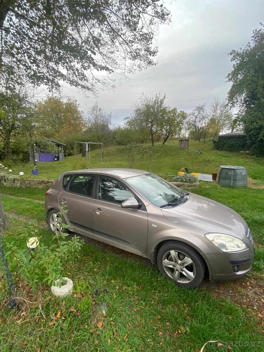 Prodám vůz Kia ceed