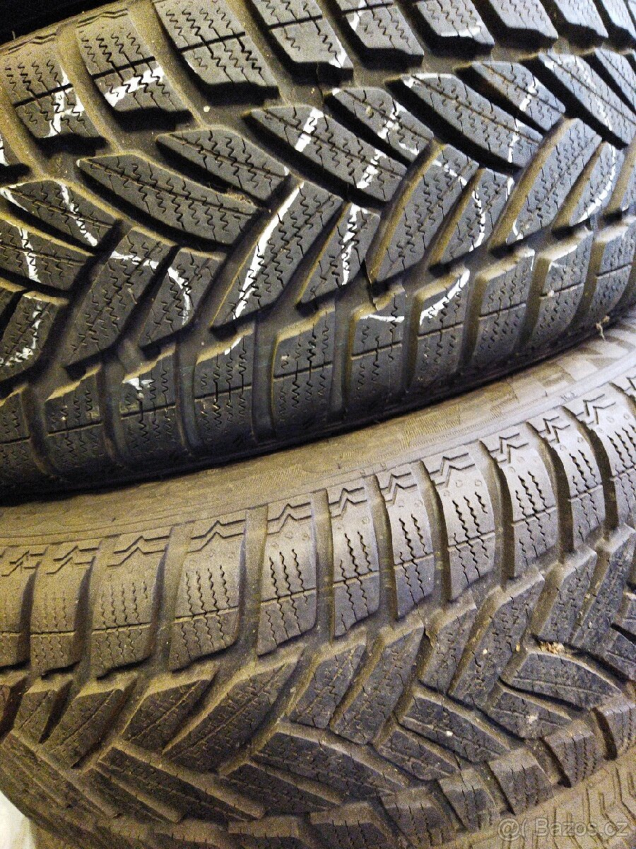 195/60r15 m+s Dunlop