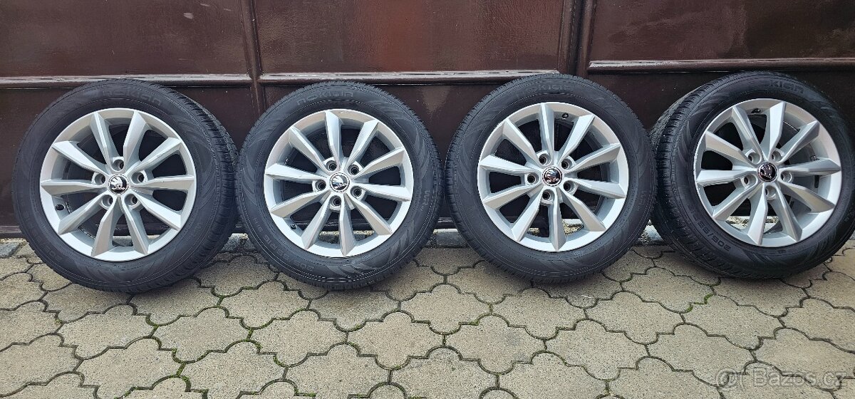 Originál alu Škoda 3 5x112 205/55 R16 - zimní