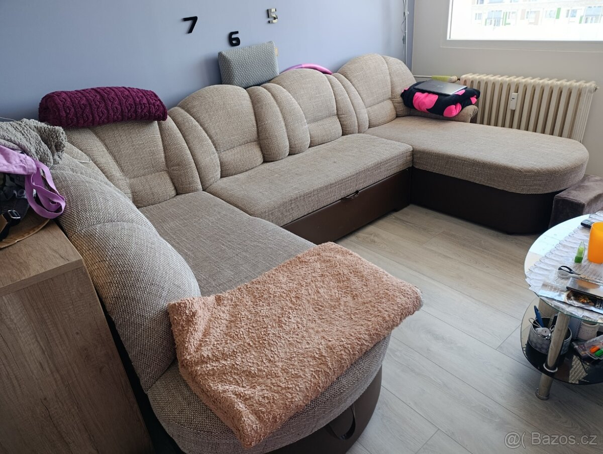 Rozkládací sedací souprava s úložným prostorem do U