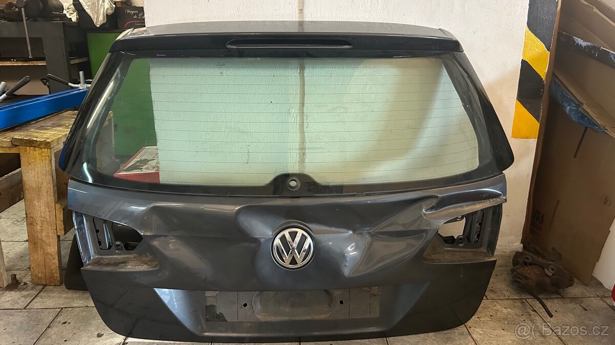 Zadní Okno Passat B7 2013