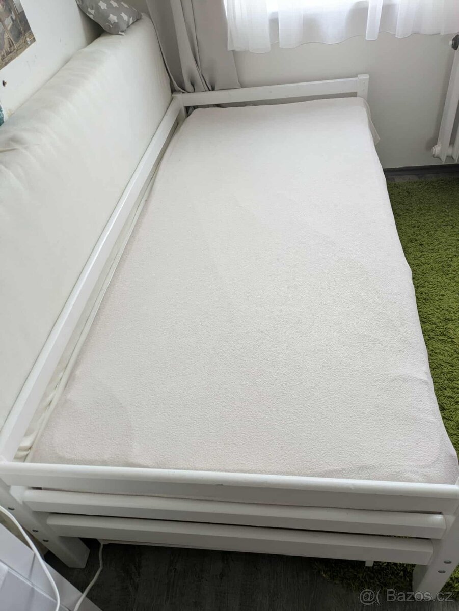 Dětská postel z masivu + přistýlka + matrace