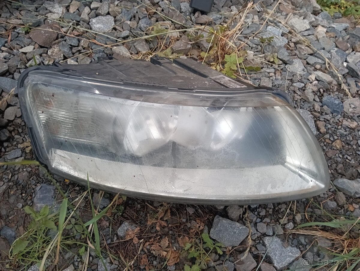 Pravý světlo Audi 4F