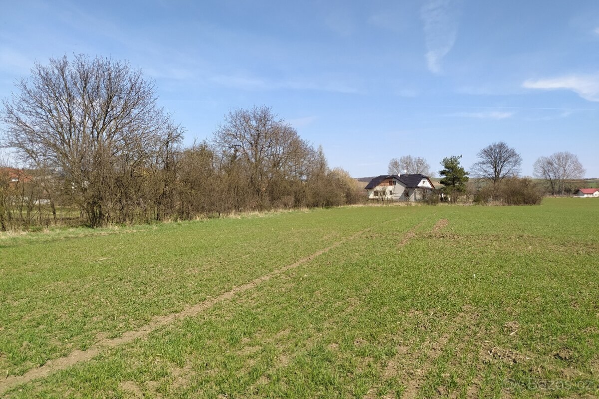 Stavební pozemek 900m2 na prodej, Kunovice u UH