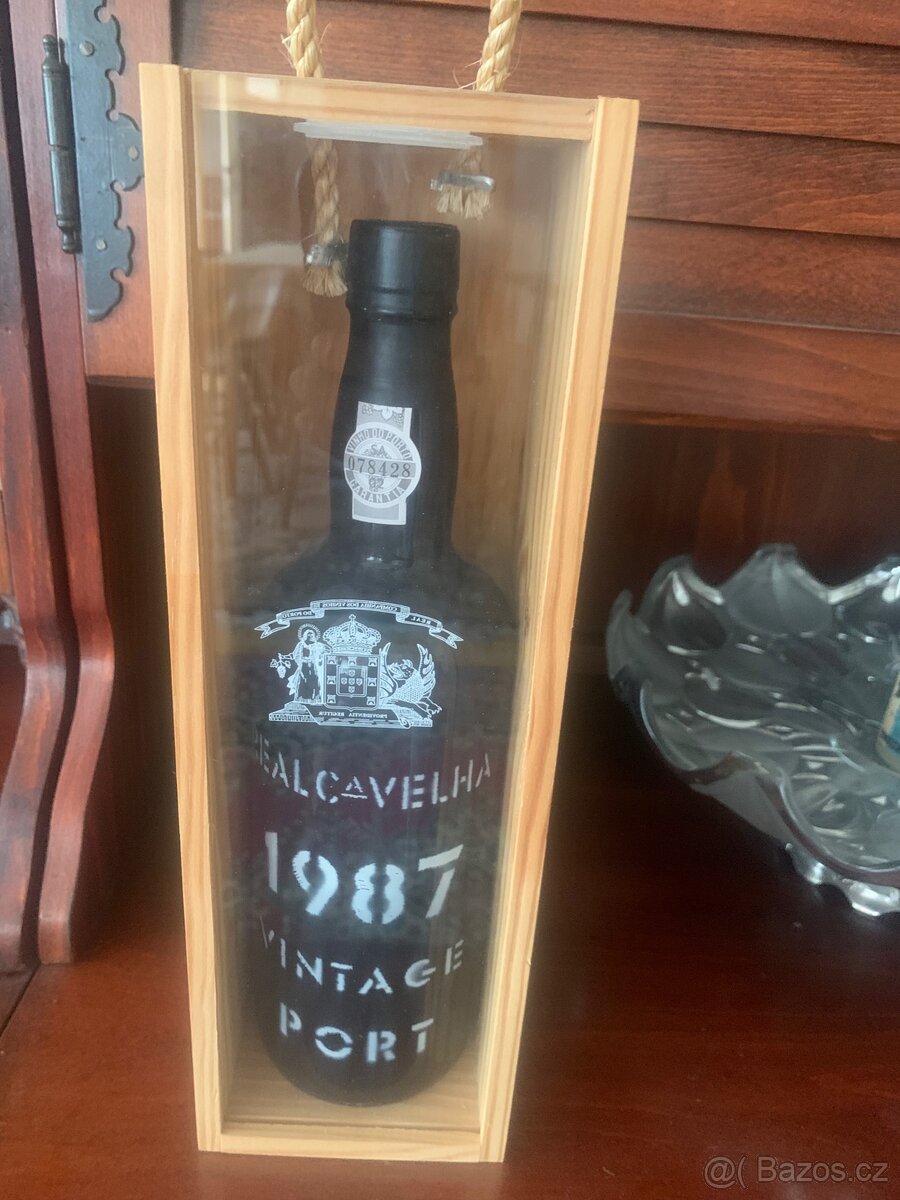 Archivní portské víno Real Companhia Velha Vintage Port 1987