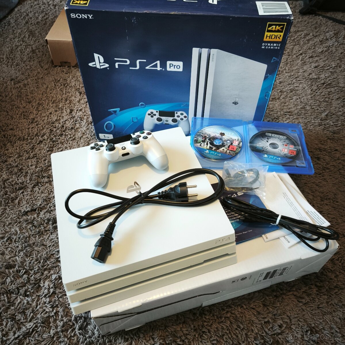 Prodám PlayStation 4 Pro 1TB s hrami
