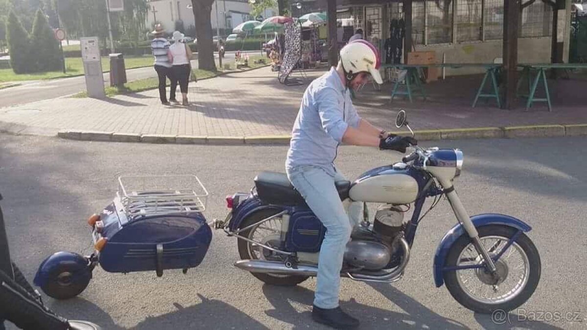 Vzácná, “přechodová” Jawa 350/354 RV 1962 s PAV a starým TP.