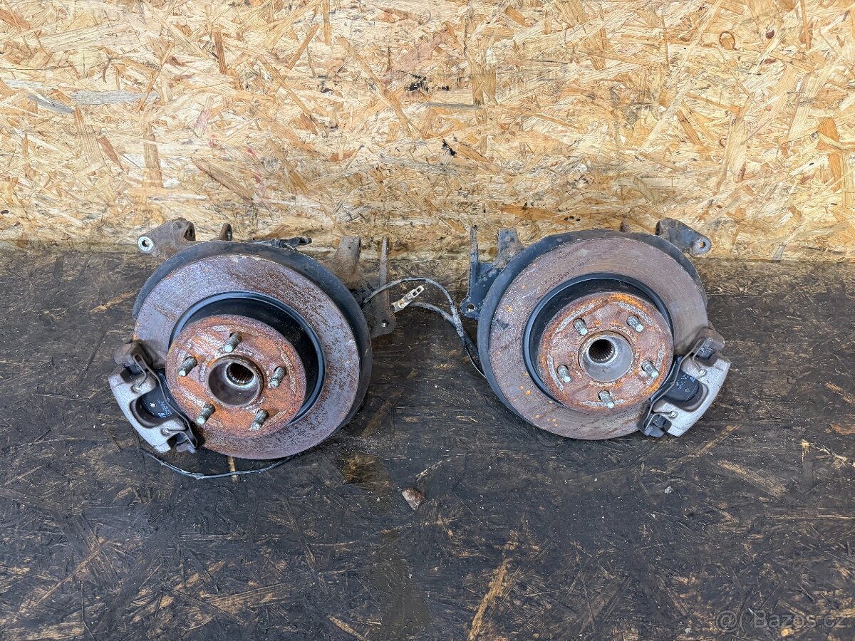 ZADNÍ TĚHLICE FORD KUGA MK2 2.0 TDCI 2013