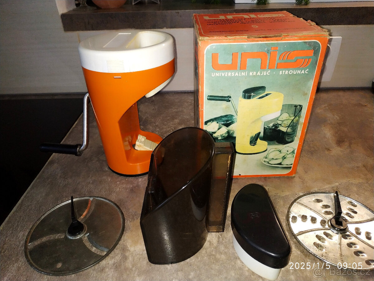 Ruční universální kráječ, strouhač UNIS. Retro.