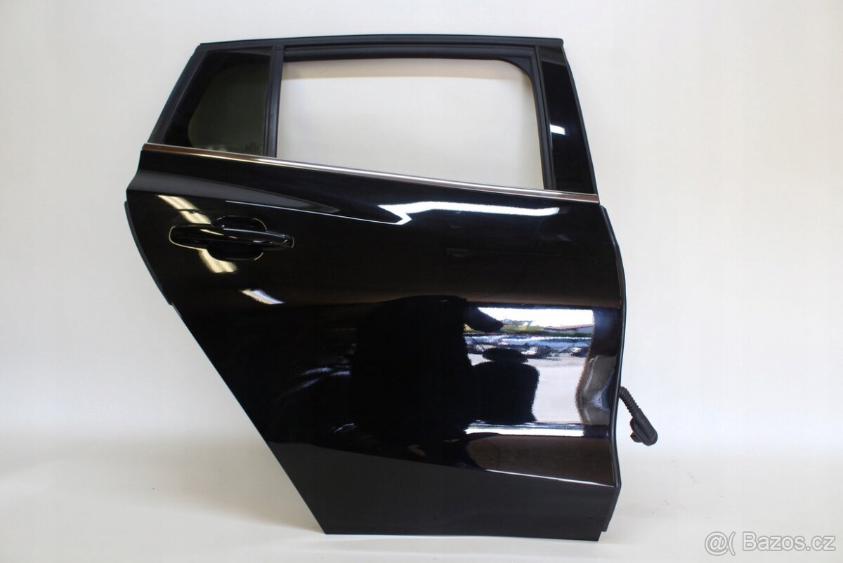 Ford Focus MK4 pravé zadní dveře Shadow Black