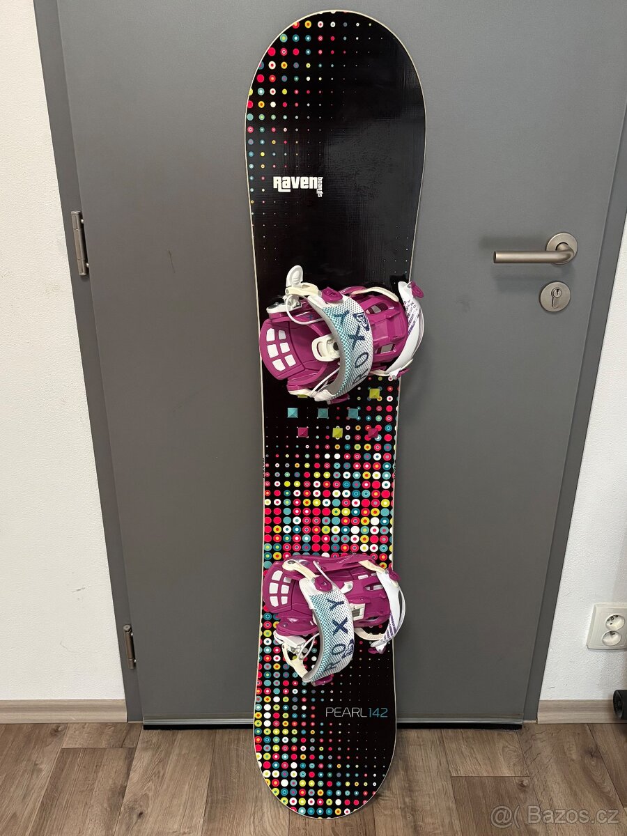 Snowboard Raven + viazanie Roxy