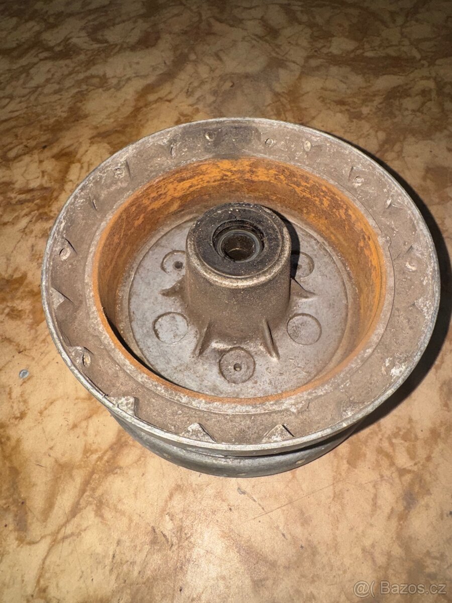 Buben + brzdový štít Jawa malá Kývačka