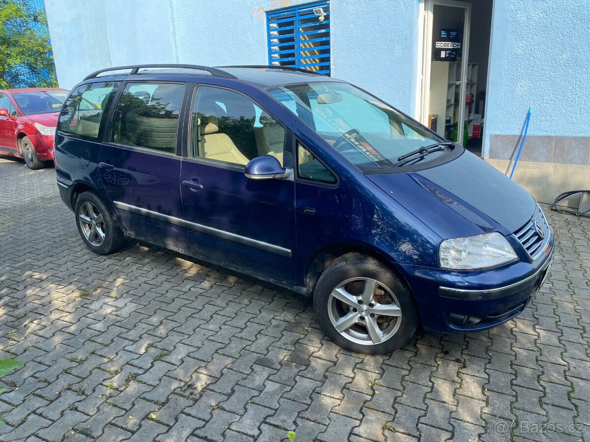 VW Sharan 2.0 tdi 7 míst