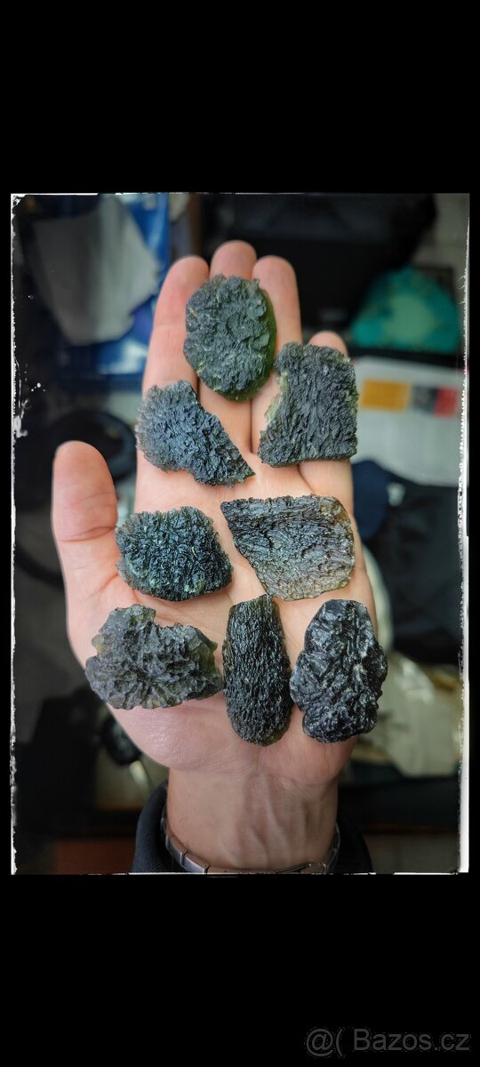 Exkluzivní sbírka vltavínů – 517,5 g • 54 kusů • Celek