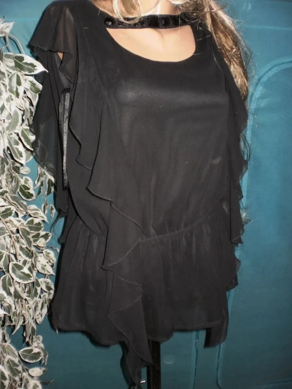 tunika#spolecenska# cerna # Orsay # volanky # halenka