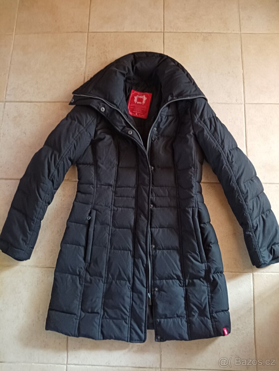 ČERNÁ PÉŘOVÁ DÁMSKÁ BUNDA zn. ESPRIT vel. M