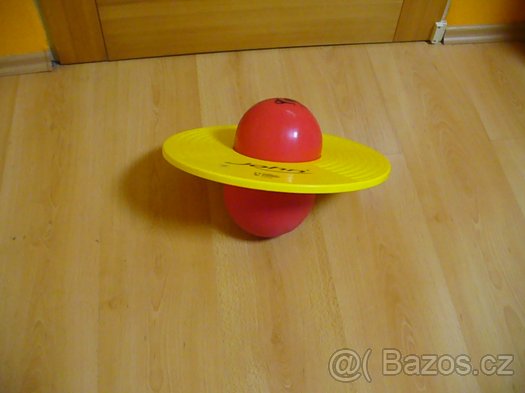 Balancující talíř