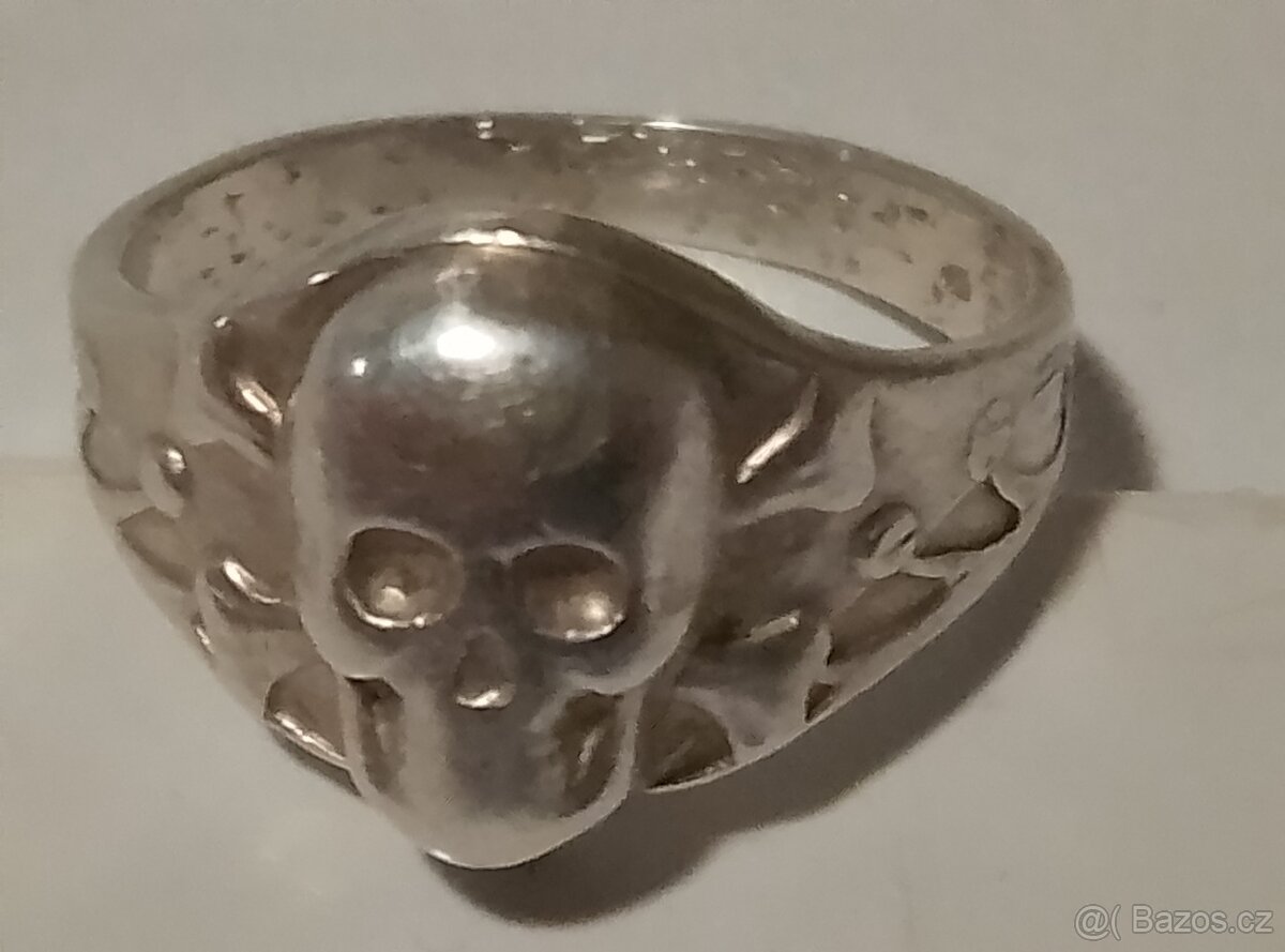 SS Prsten s lebkou tzv.Katynak