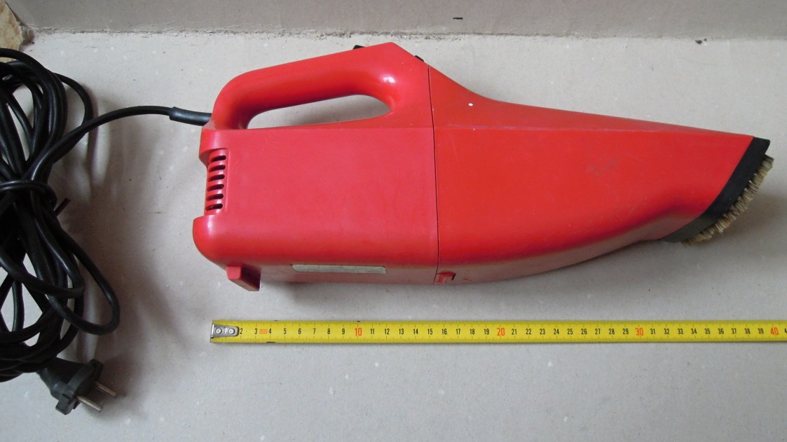 Prodám bezsáčkový autovysavač