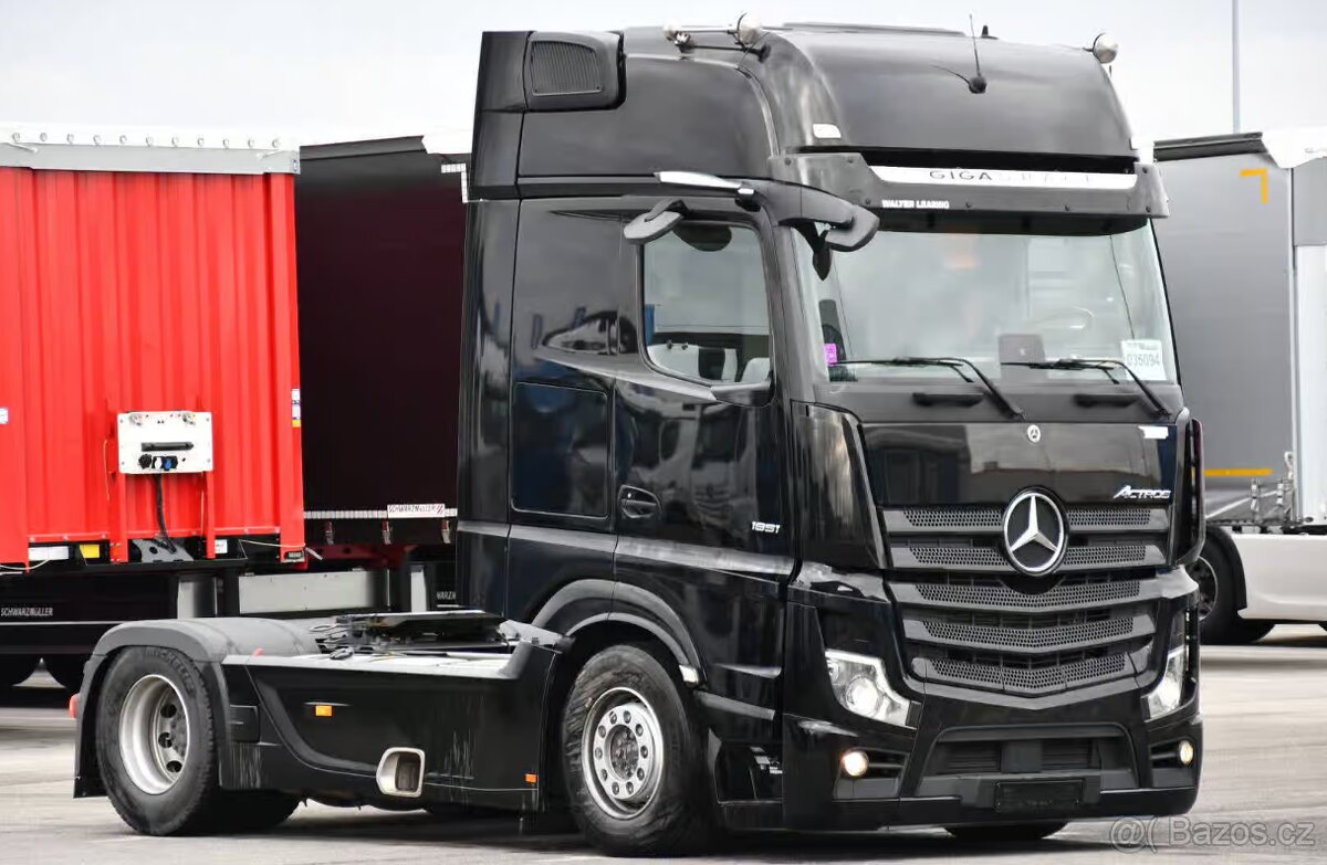 Mercedes Benz Tahač návěsu Actros 1851 SoloStar