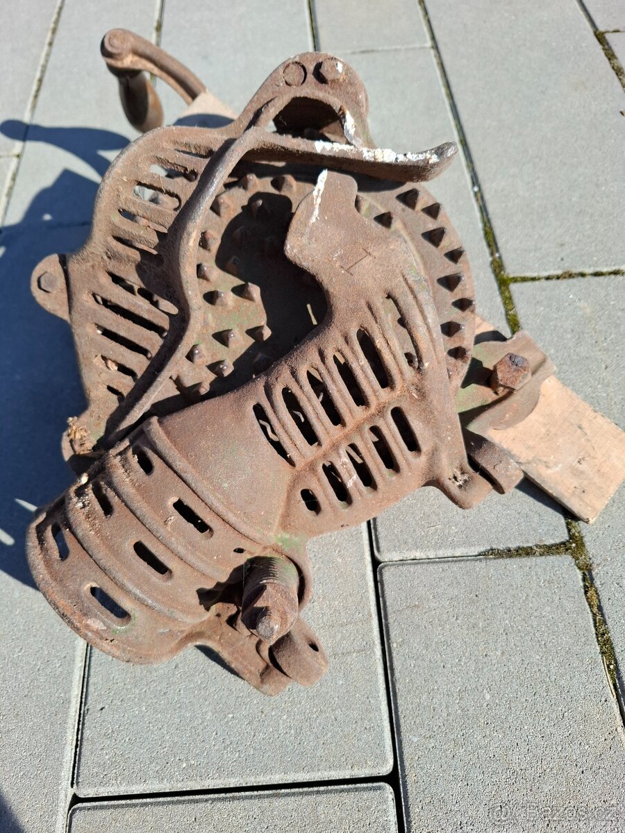 Moršovák na kukuřici (odzrnovač)