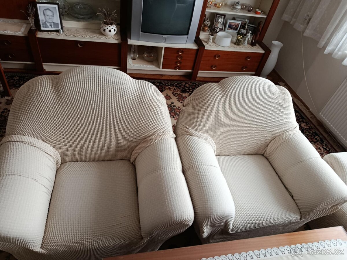 Sedačka+4ks taburety