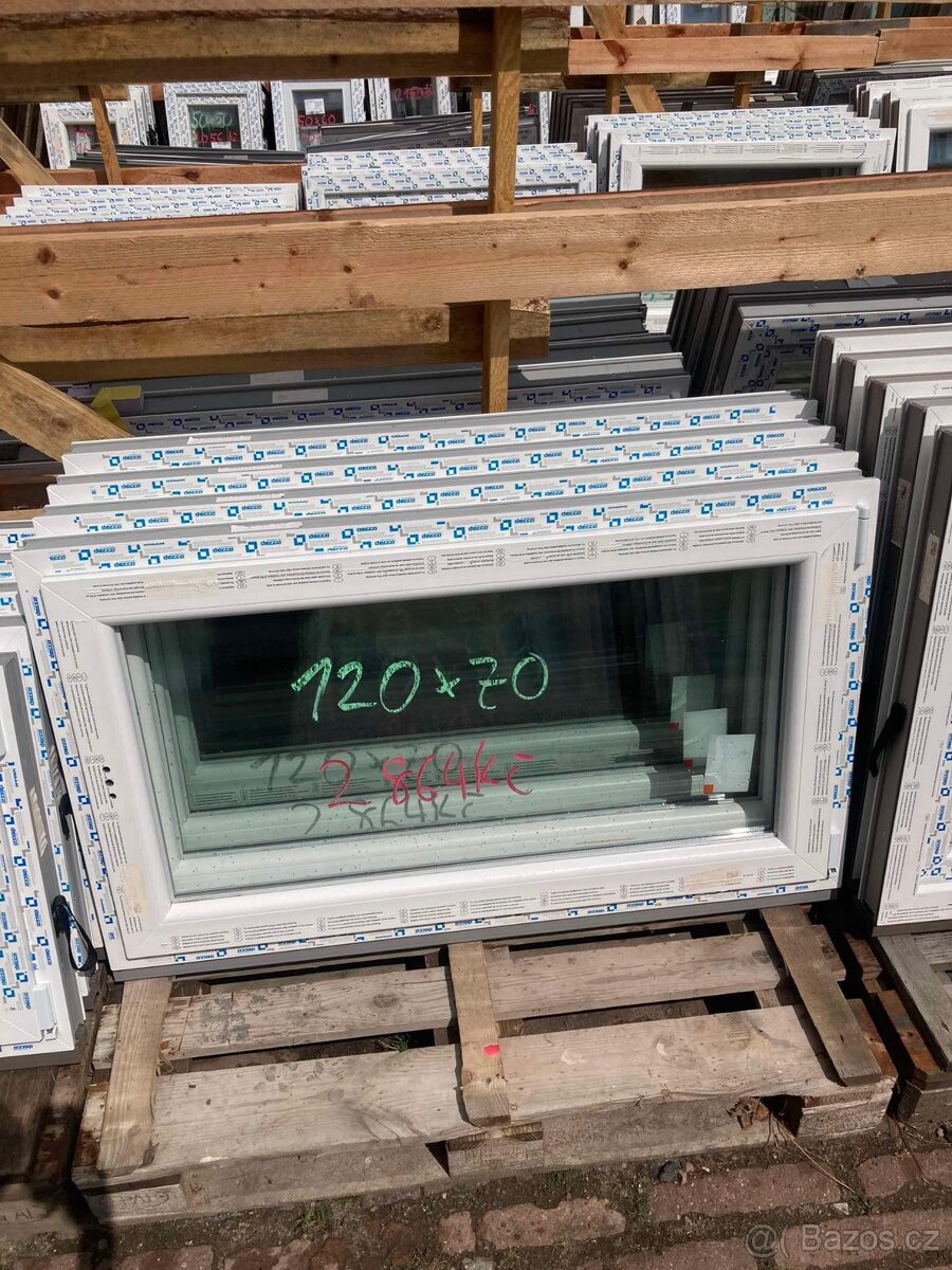 Prodám plastové okno 120x70