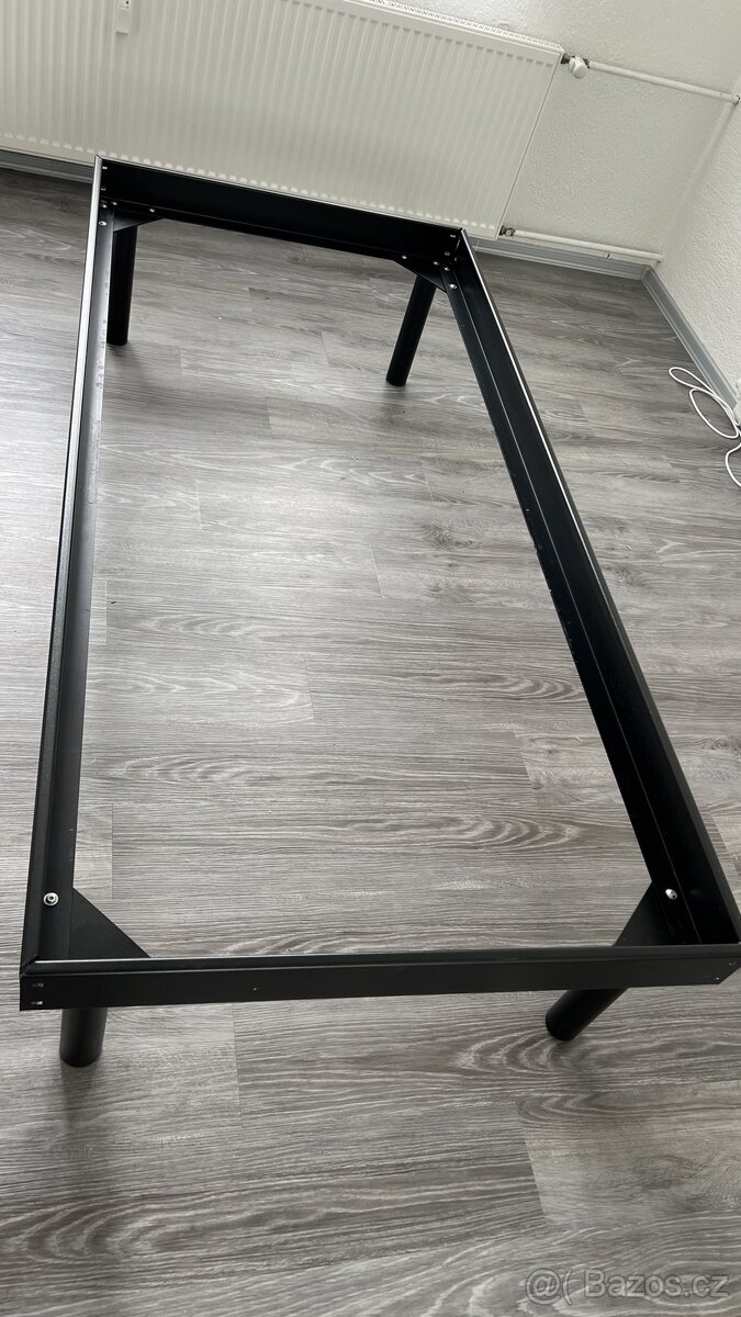 Prodám kovovou postel jednolužko