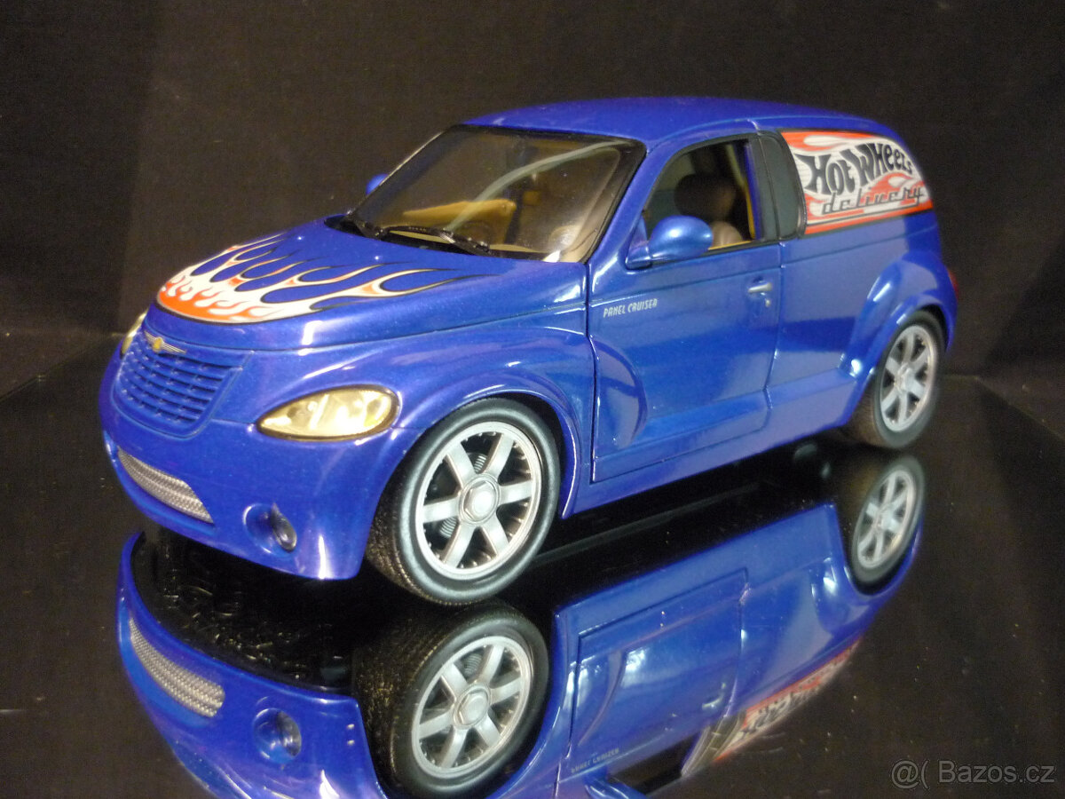 Chrysler PT Panel Cruiser Hot Wheels 1/18