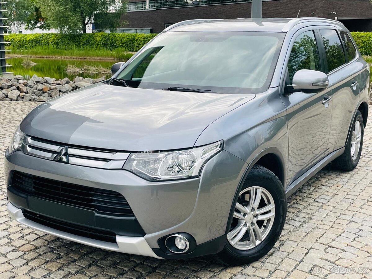 Mitsubishi Outlander 2.2Di-D 4x4 AUTOMAT SENZORY SERVISKA