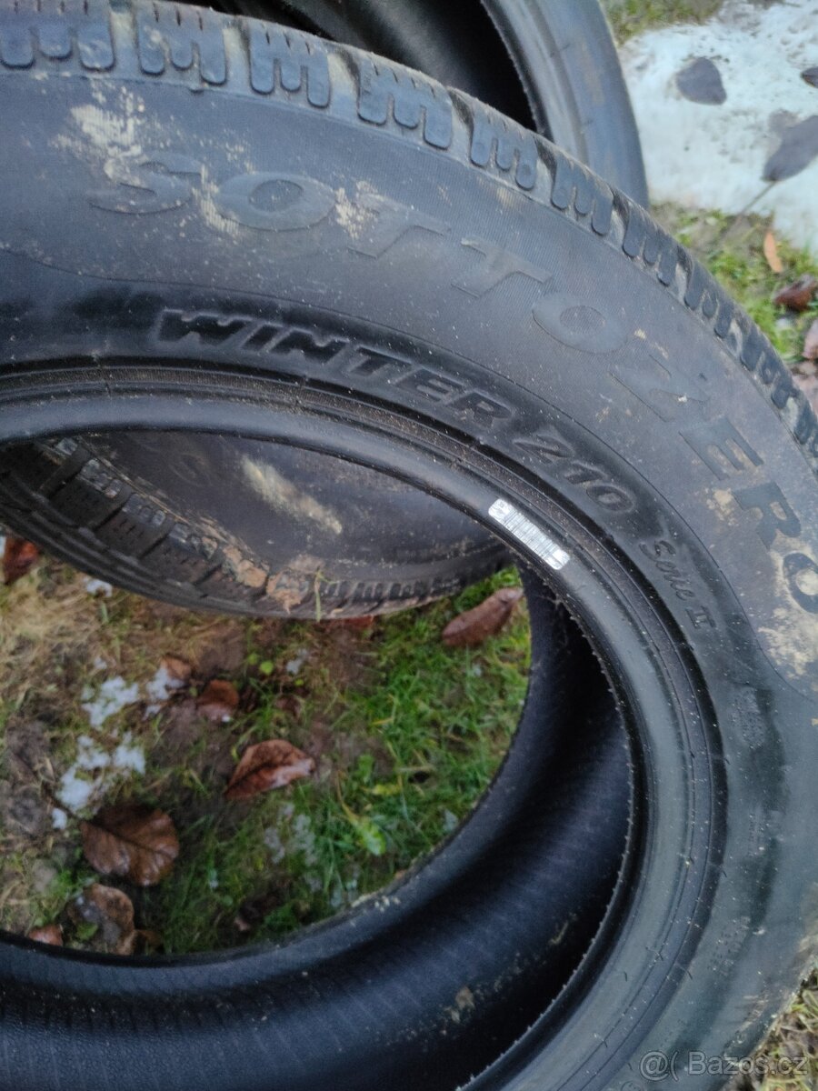 Pneu Pirelli scotozero 225/60R17 99h zimní RSC