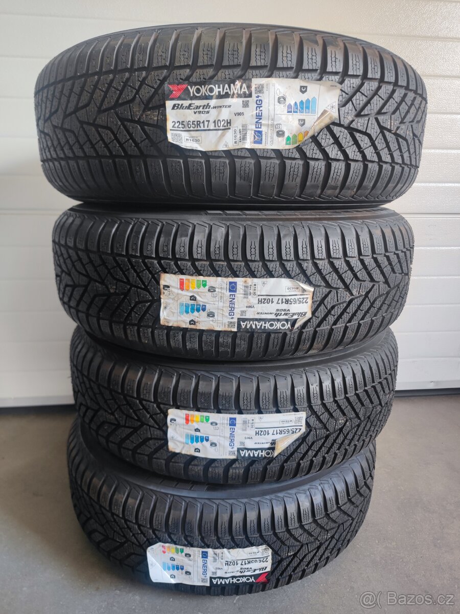 225/65 R17 zimní pneu Yokohama - nepoužité