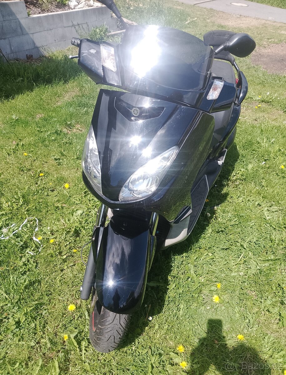 Skútr Yamaha MBK 125i r.v.2009 skycruiser