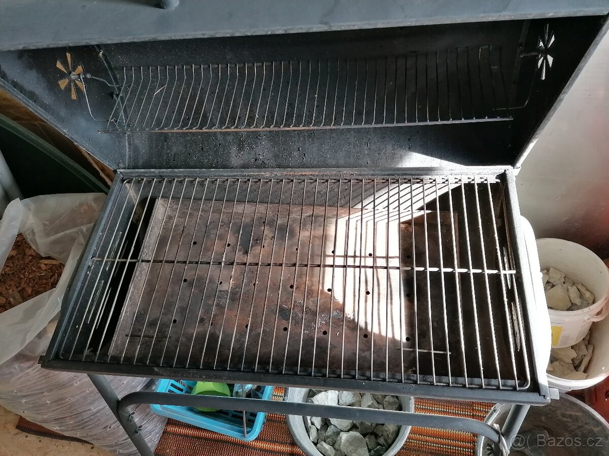 Prodám zahradní grill