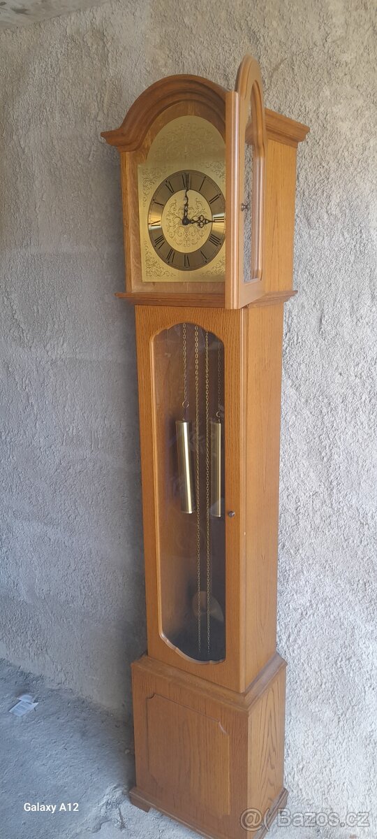 Prodám podlahové hodiny mechanicke plně funkční