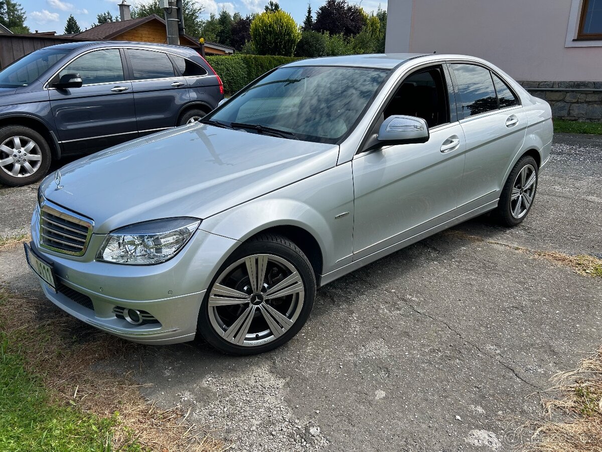 Mercedes-Benz Třídy C, 200 Kompresor AVANTGARDE
