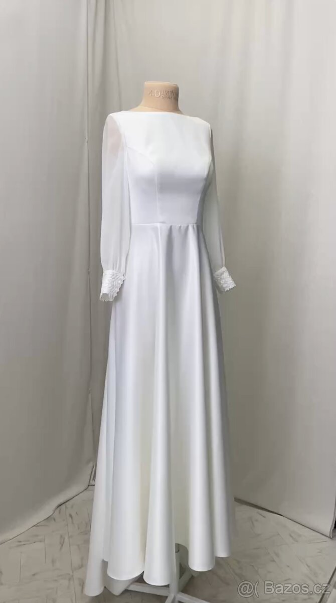 elegantní svatební šaty