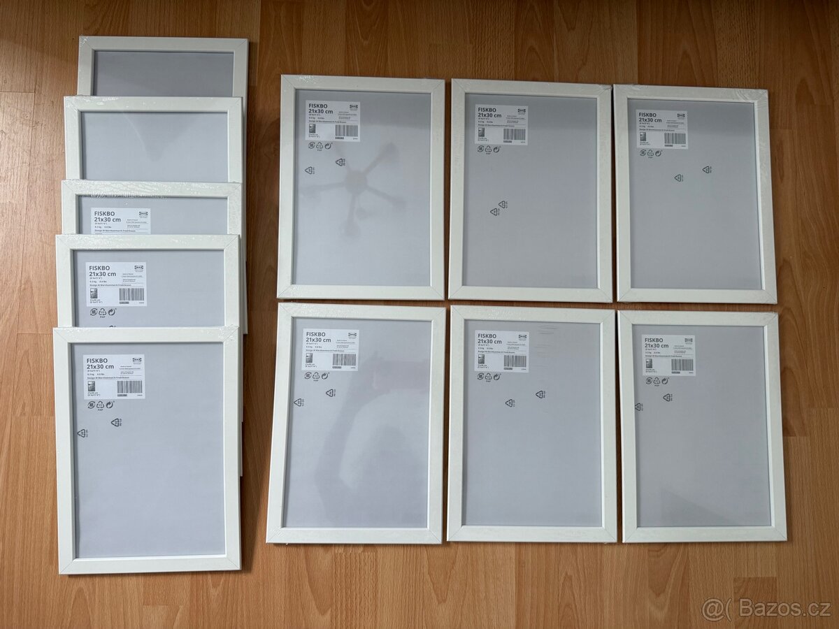 Ikea Fiskbo 21x30 bílý rám rámeček 11 ks