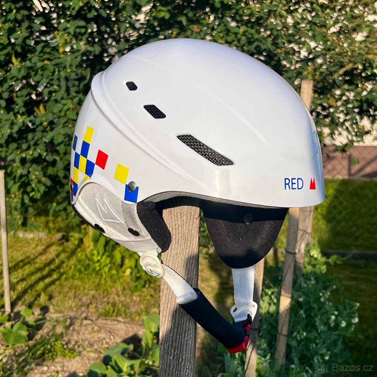 Lyžařská helma RED (M, 57-59 cm)
