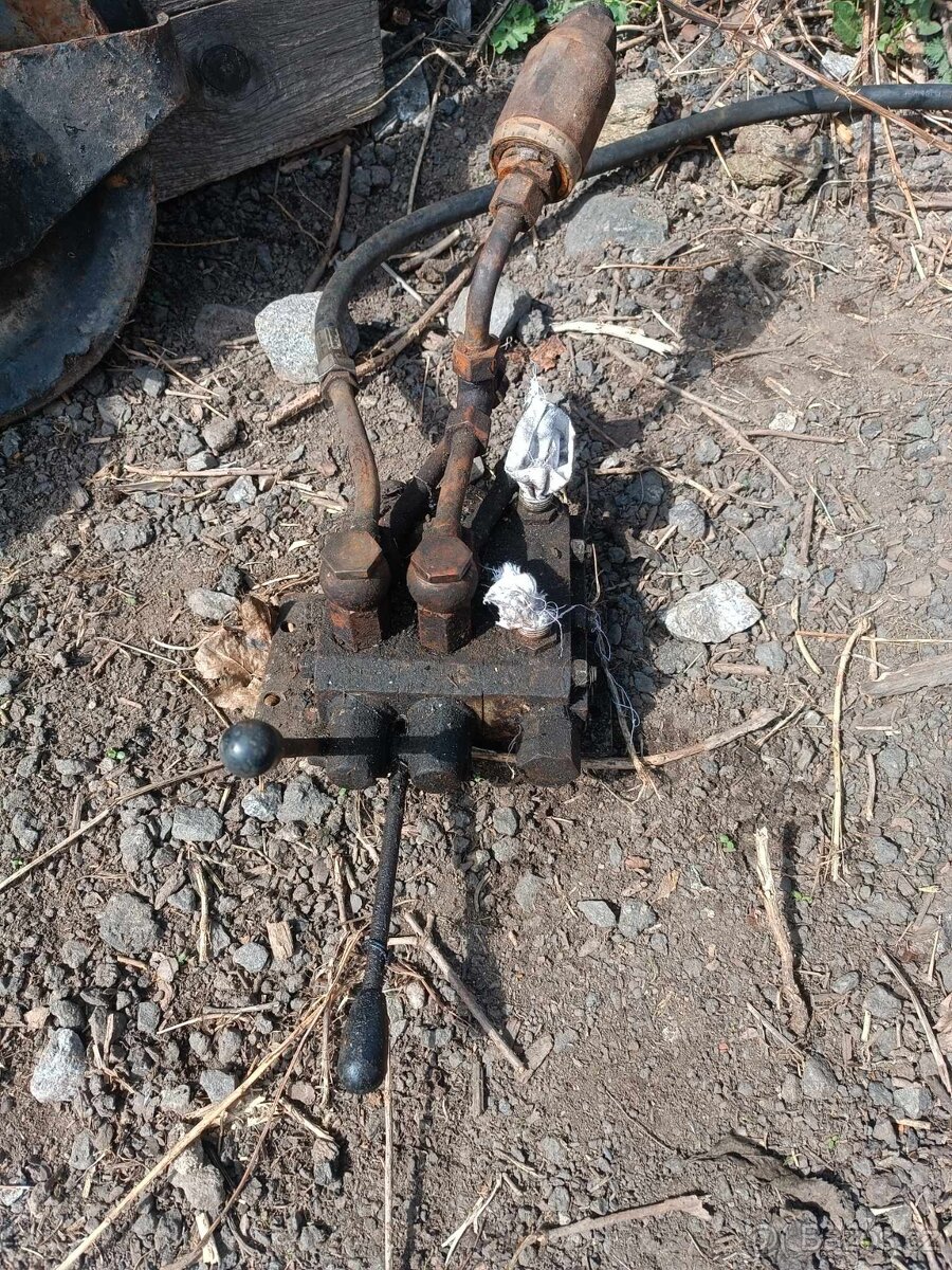hydraulický rozvaděč