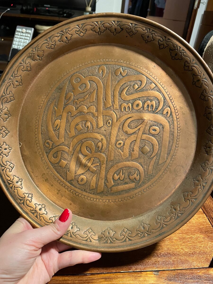 Dekorativní talíř